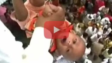 horrifying-tradition-where-muslims-throw-babies-from-the-roof-for-good-luck